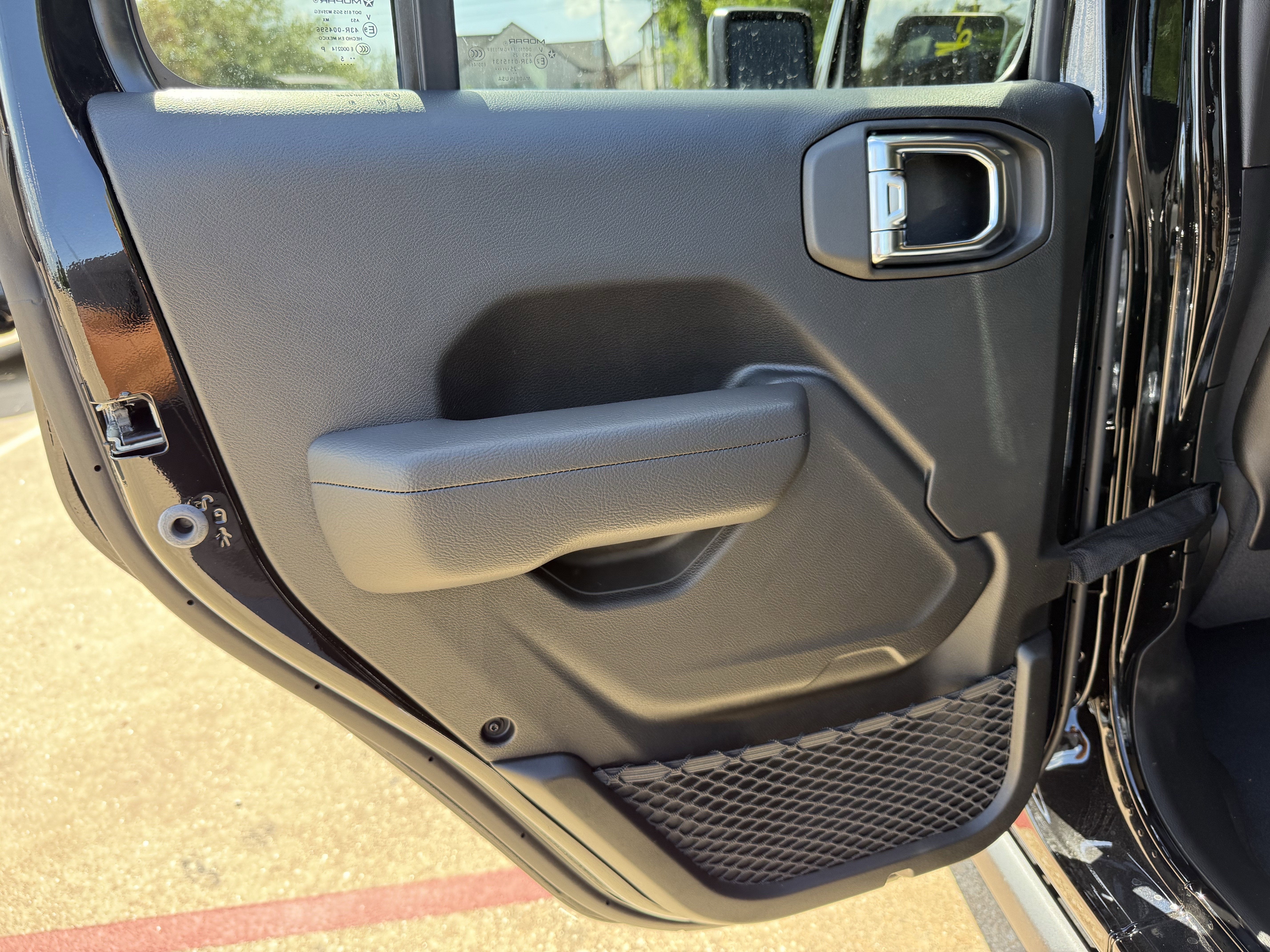 2025 Jeep Gladiator GLADIATOR MOJAVE 4X4