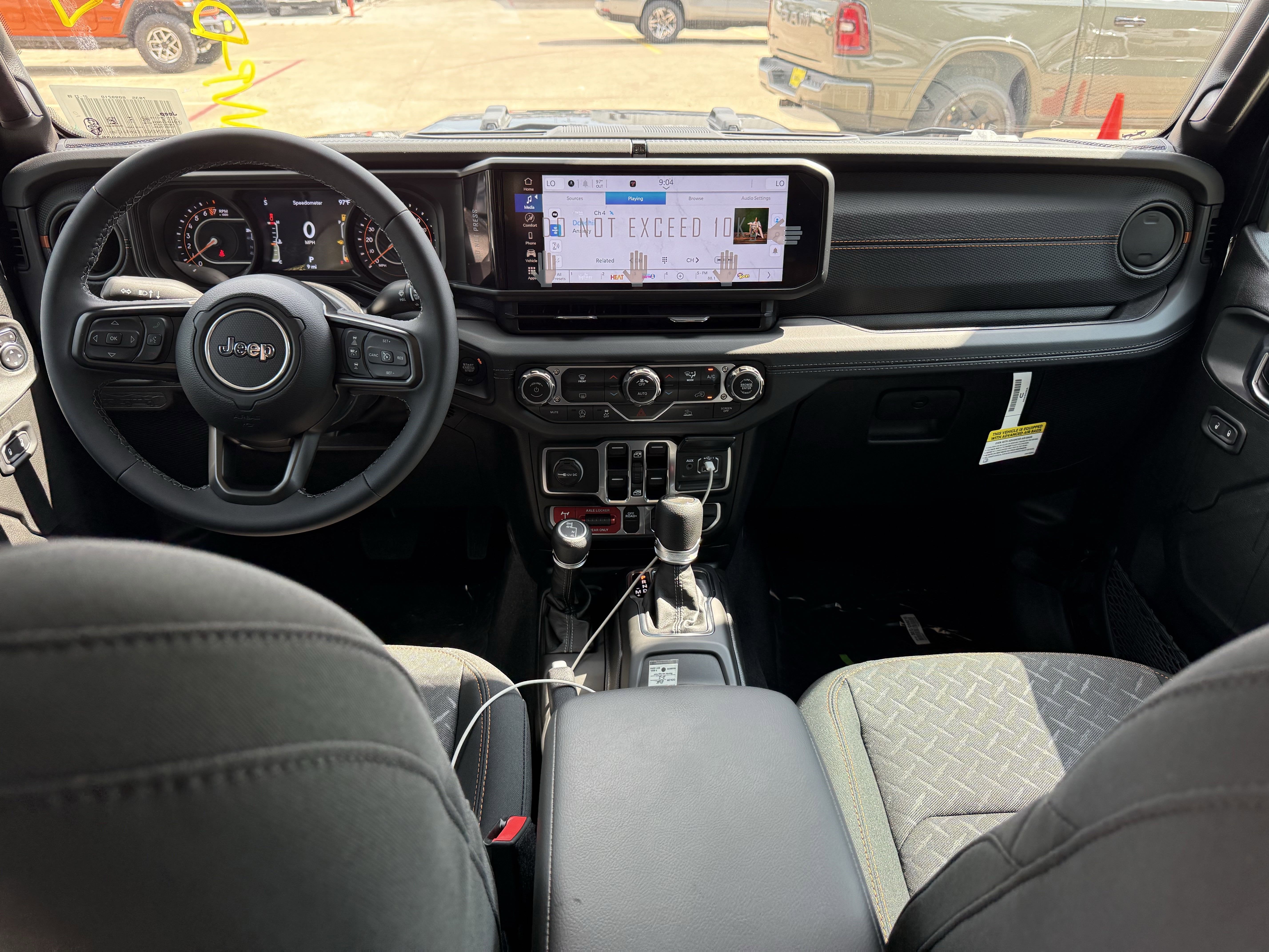 2025 Jeep Gladiator GLADIATOR MOJAVE 4X4