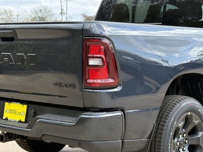 2026 RAM 1500 EXPRESS CREW CAB 4X4 5'7' BOX