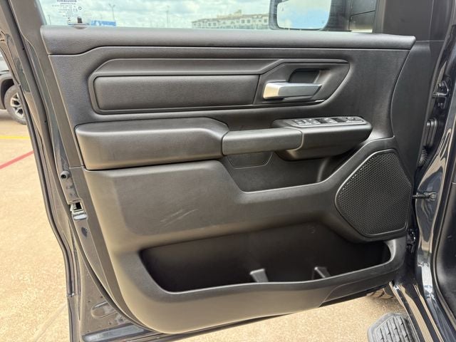 2026 RAM 1500 EXPRESS CREW CAB 4X4 5'7' BOX