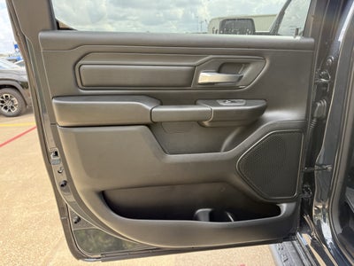 2026 RAM 1500 EXPRESS CREW CAB 4X4 5'7' BOX