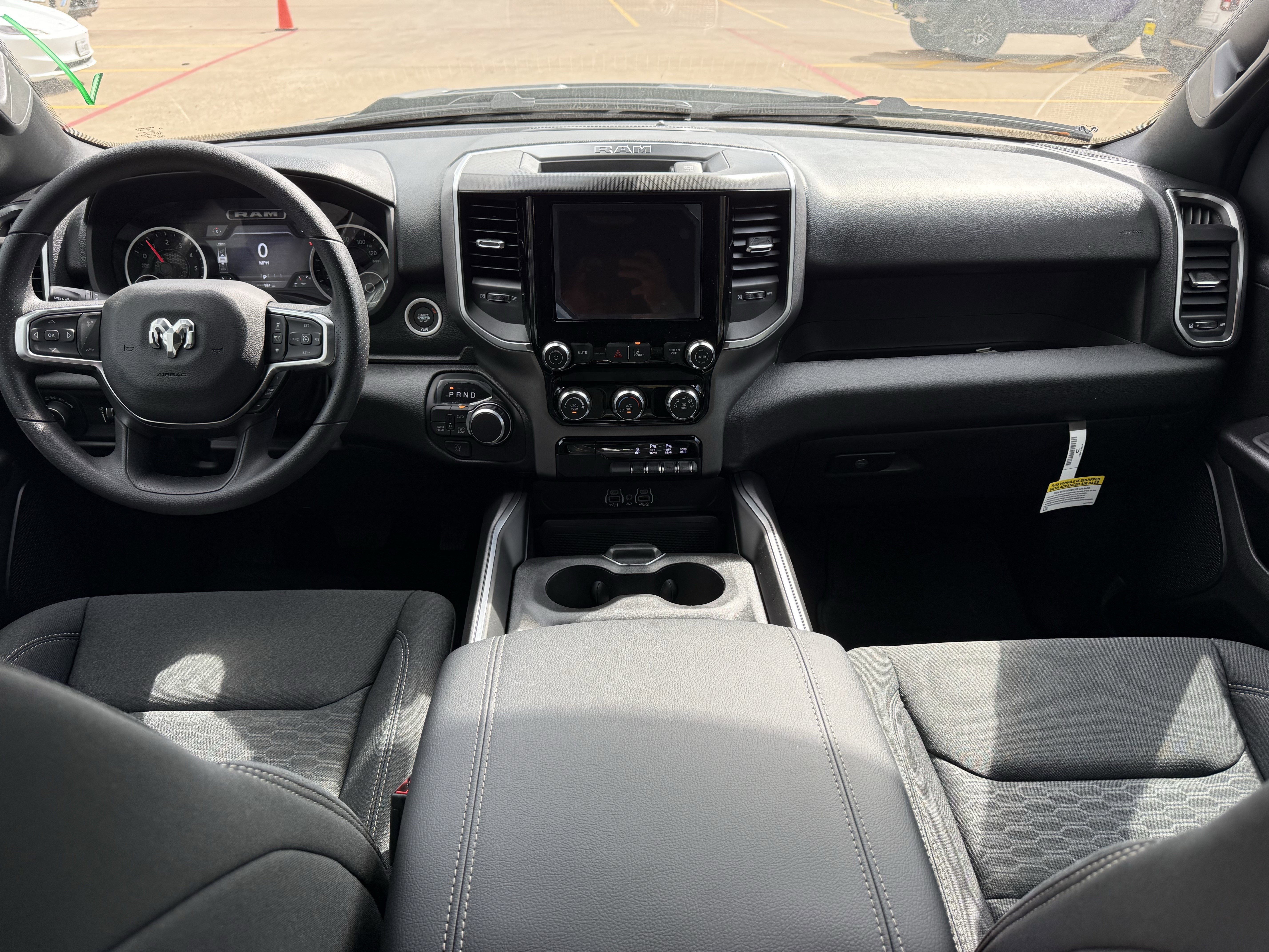 2026 RAM 1500 EXPRESS CREW CAB 4X4 5'7' BOX