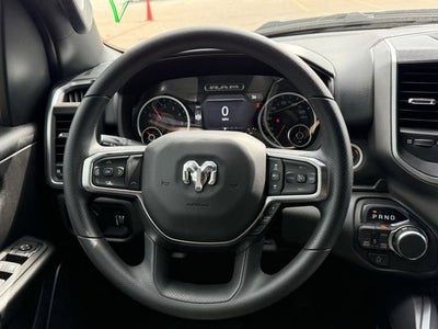 2026 RAM 1500 EXPRESS CREW CAB 4X4 5'7' BOX