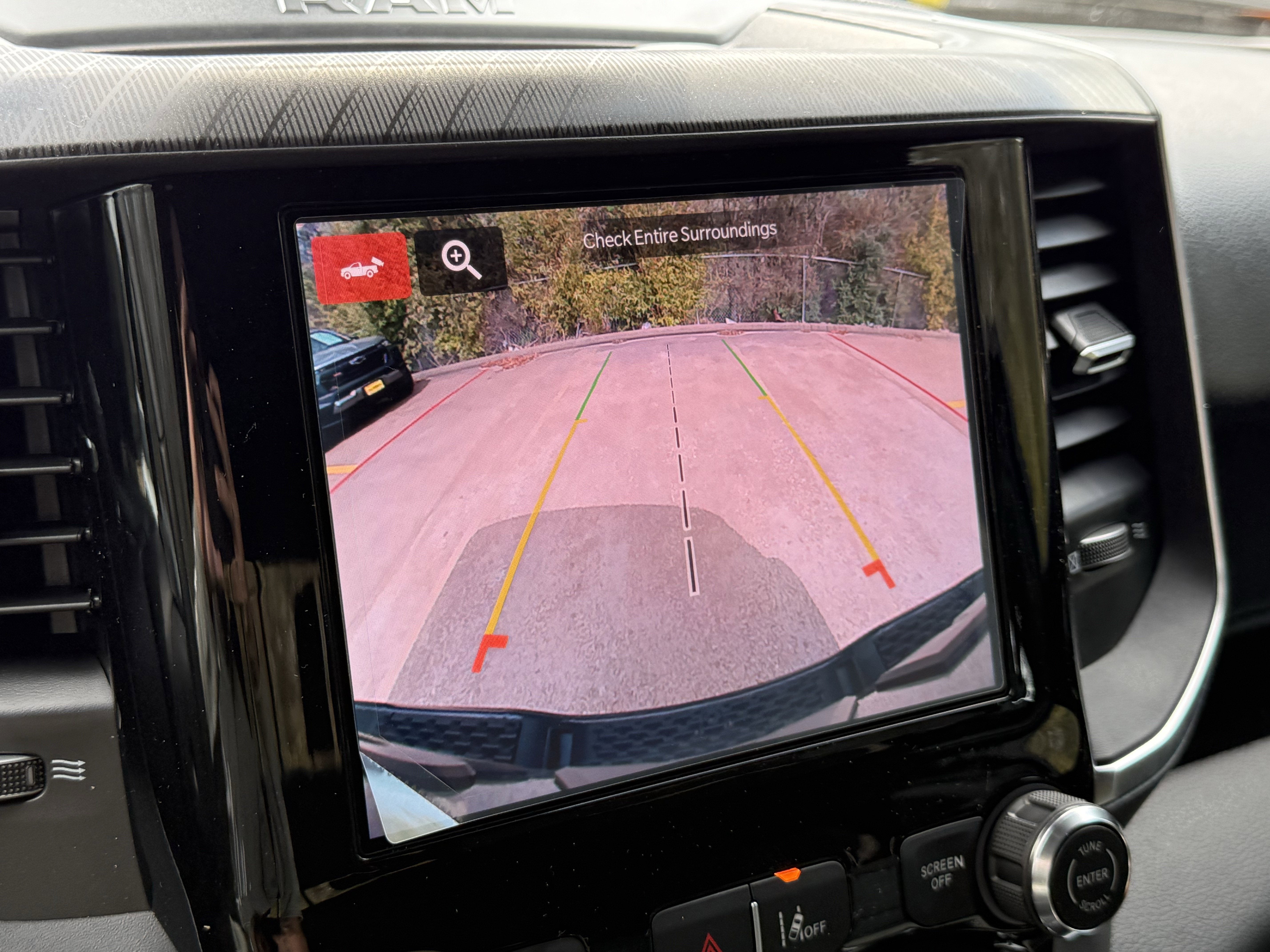 2026 RAM 1500 EXPRESS CREW CAB 4X4 5'7' BOX