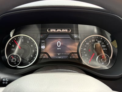 2026 RAM 1500 EXPRESS CREW CAB 4X4 5'7' BOX