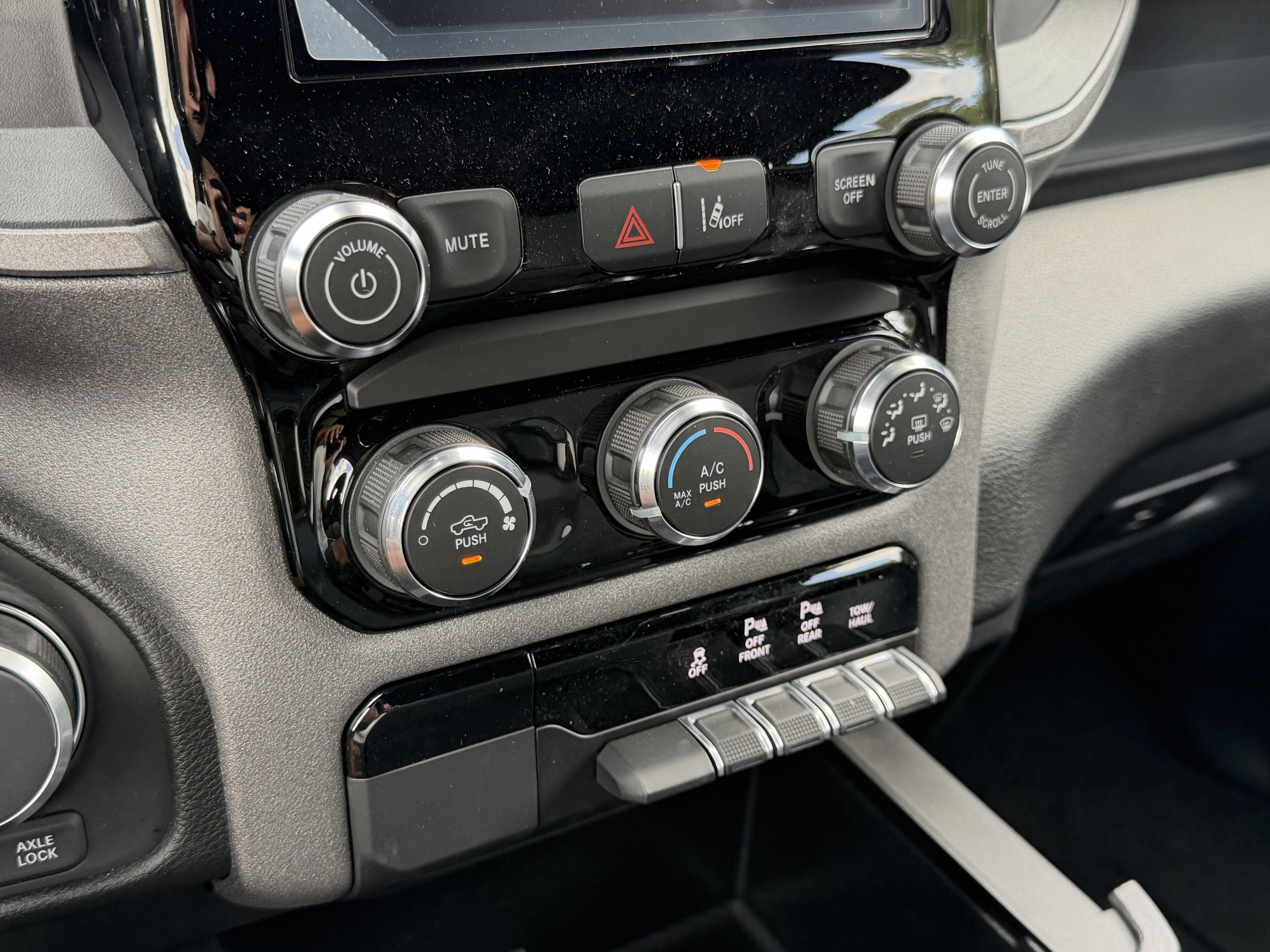 2026 RAM 1500 Warlock