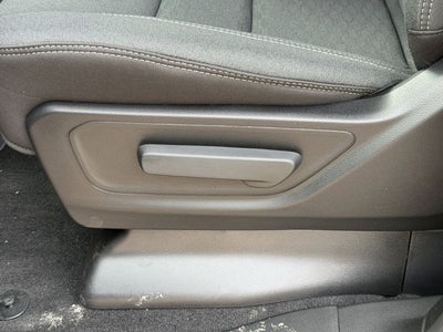 2026 RAM 1500 EXPRESS CREW CAB 4X4 5'7' BOX