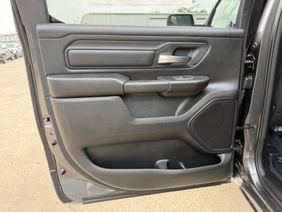 2026 RAM 1500 EXPRESS CREW CAB 4X4 5'7' BOX