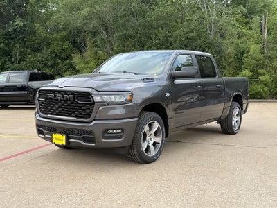 2026 RAM 1500 EXPRESS CREW CAB 4X4 5'7' BOX