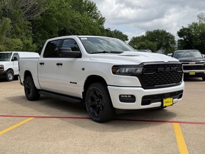 2026 RAM 1500 EXPRESS CREW CAB 4X4 5'7' BOX
