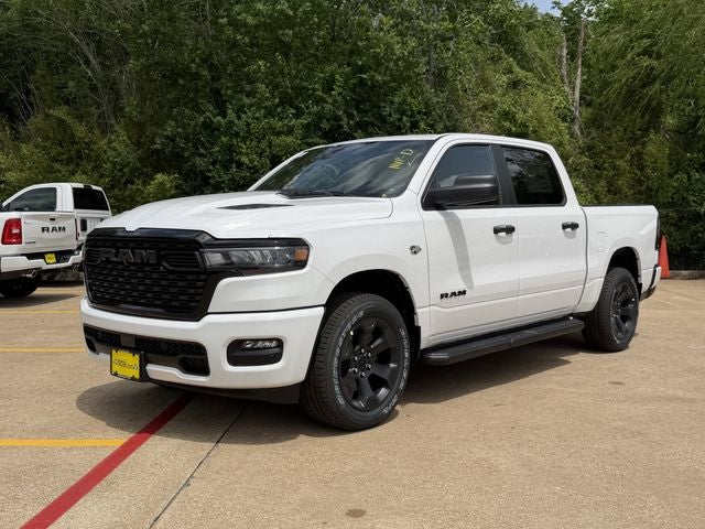 2026 RAM 1500 EXPRESS CREW CAB 4X4 5'7' BOX