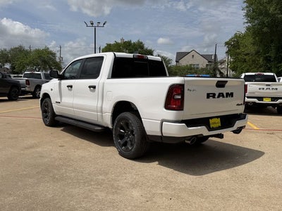 2026 RAM 1500 EXPRESS CREW CAB 4X4 5'7' BOX