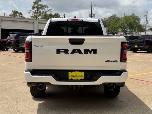 2026 RAM 1500 EXPRESS CREW CAB 4X4 5'7' BOX