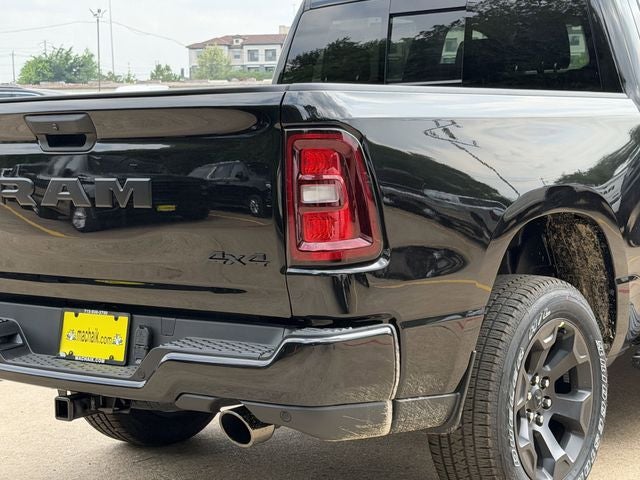 2026 RAM 1500 EXPRESS CREW CAB 4X4 5'7' BOX