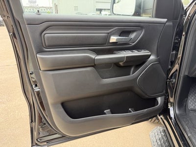 2026 RAM 1500 EXPRESS CREW CAB 4X4 5'7' BOX