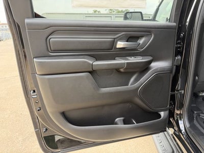 2026 RAM 1500 EXPRESS CREW CAB 4X4 5'7' BOX
