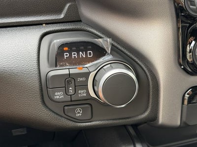 2026 RAM 1500 EXPRESS CREW CAB 4X4 5'7' BOX
