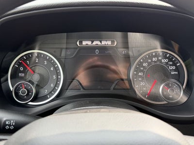 2026 RAM 1500 EXPRESS CREW CAB 4X4 5'7' BOX