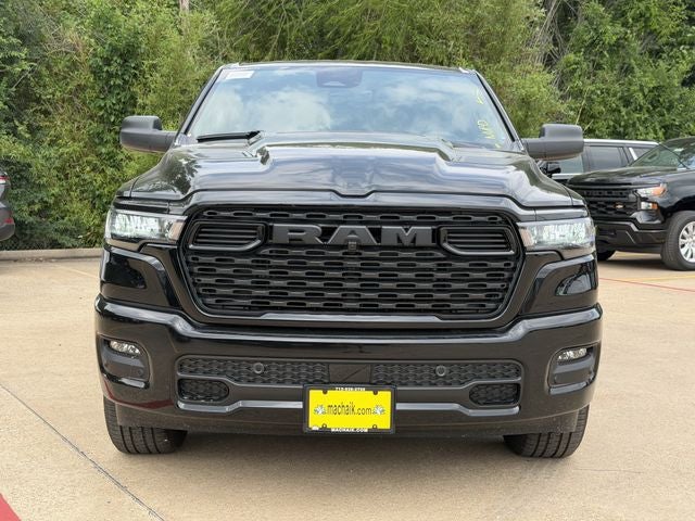 2026 RAM 1500 EXPRESS CREW CAB 4X4 5'7' BOX