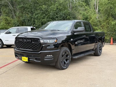 2026 RAM 1500 EXPRESS CREW CAB 4X4 5'7' BOX