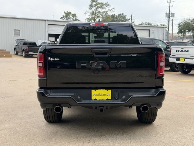 2026 RAM 1500 EXPRESS CREW CAB 4X4 5'7' BOX
