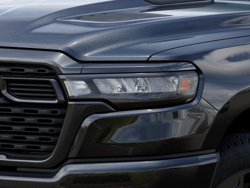 2026 RAM 1500 EXPRESS CREW CAB 4X4 5'7' BOX