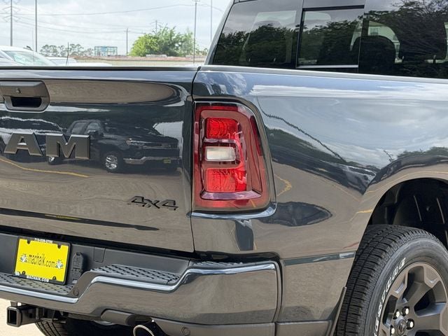 2026 RAM 1500 EXPRESS CREW CAB 4X4 5'7' BOX