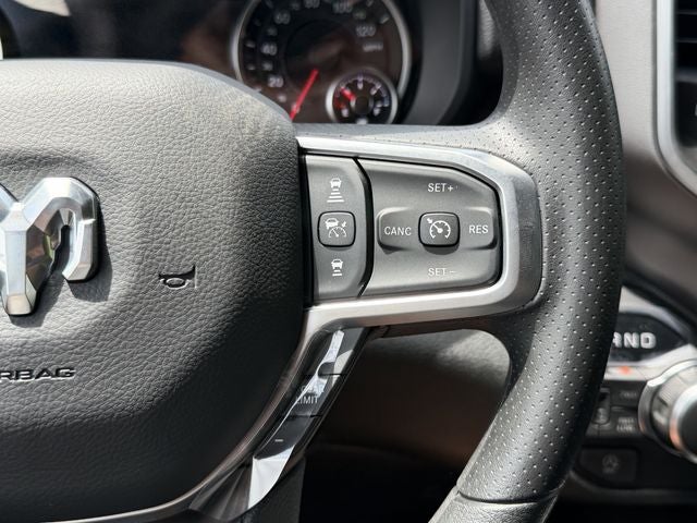 2026 RAM 1500 EXPRESS CREW CAB 4X4 5'7' BOX
