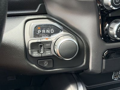 2026 RAM 1500 EXPRESS CREW CAB 4X4 5'7' BOX