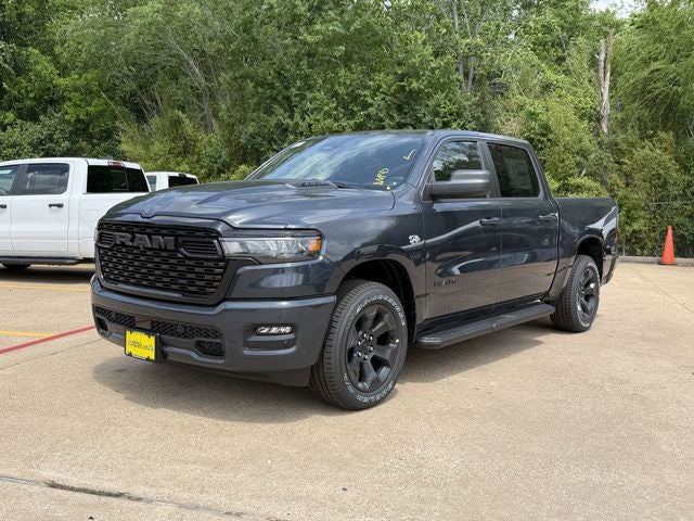 2026 RAM 1500 EXPRESS CREW CAB 4X4 5'7' BOX