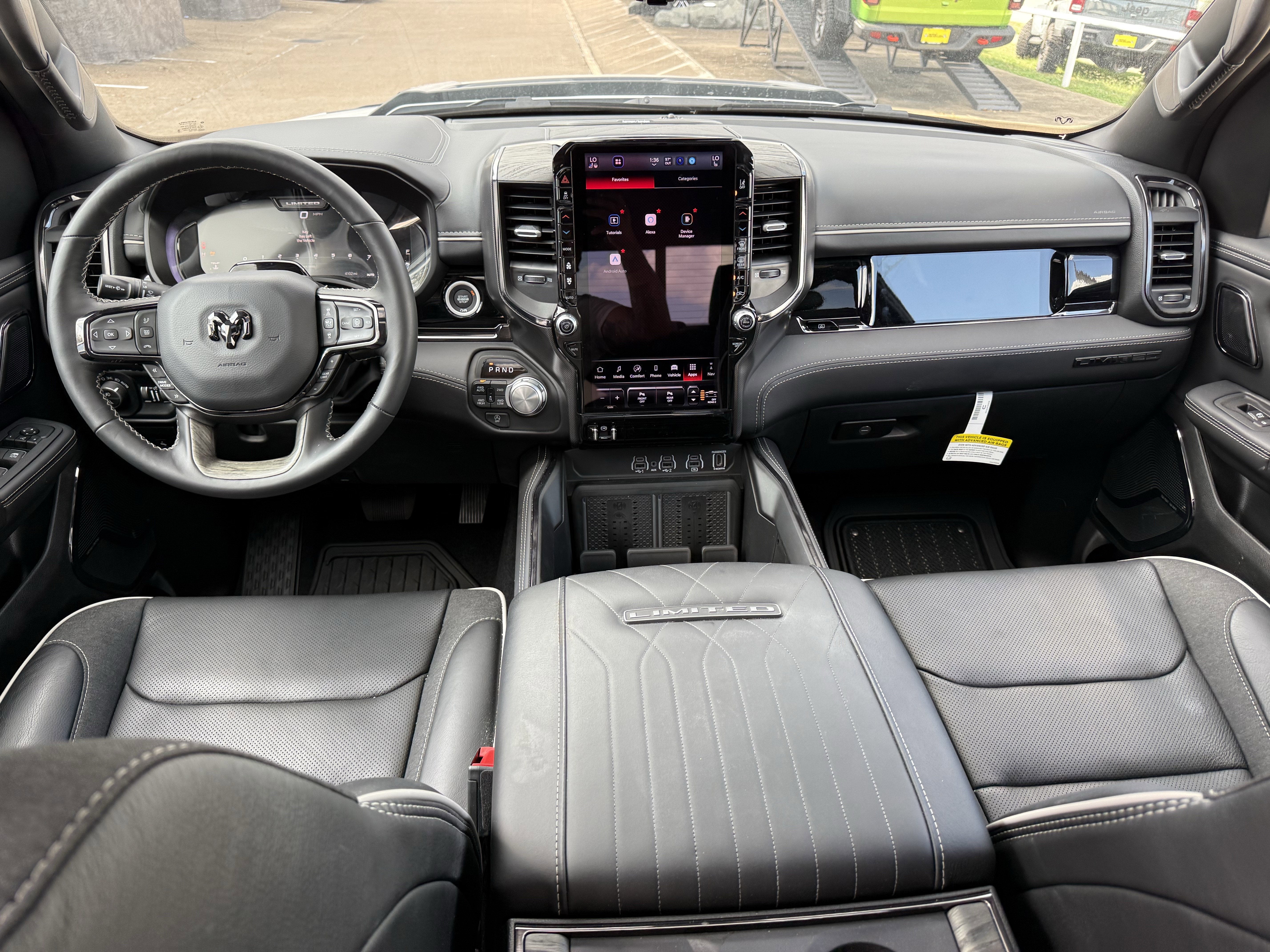 2025 RAM 1500 LIMITED