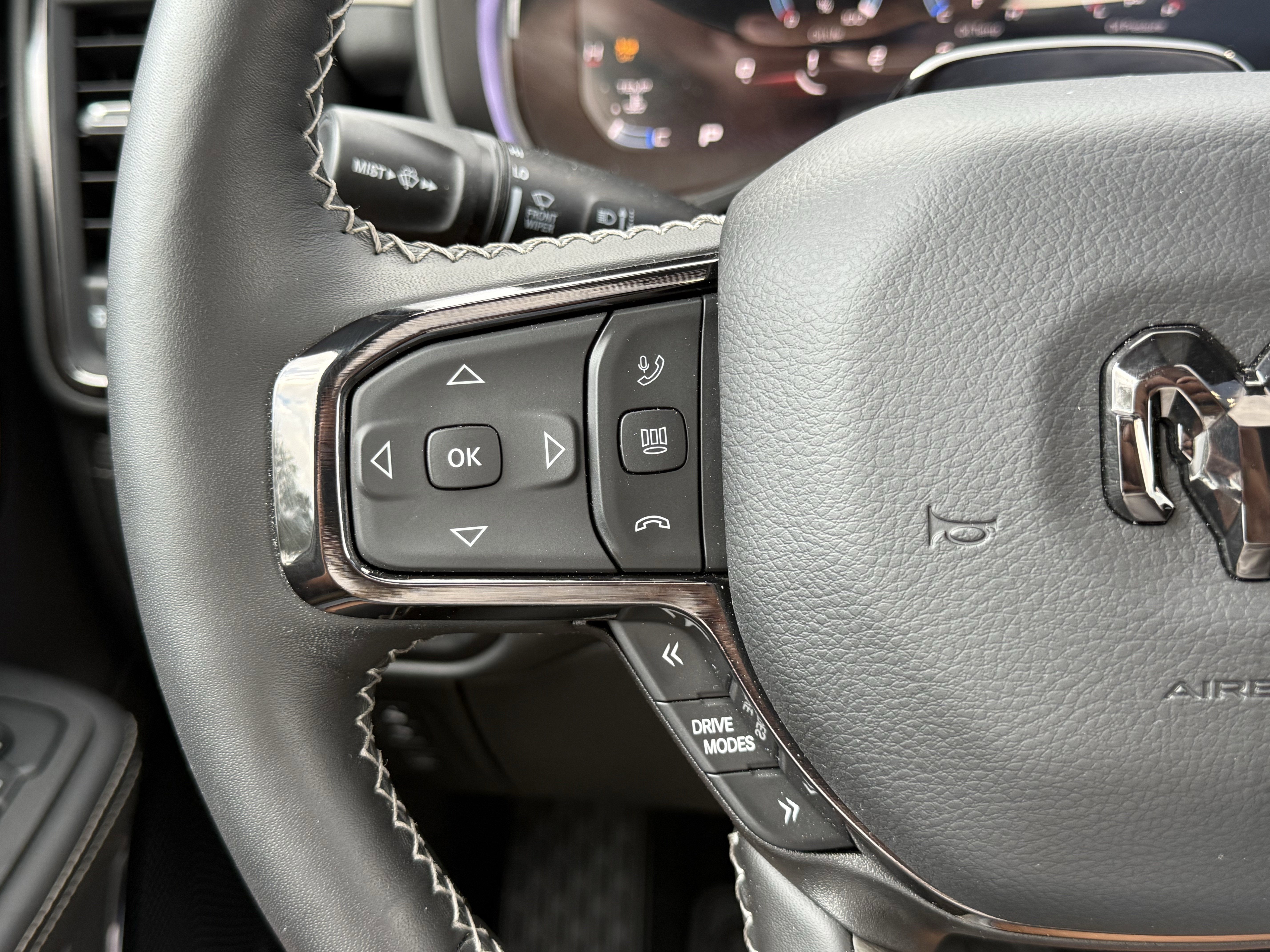 2025 RAM 1500 LIMITED