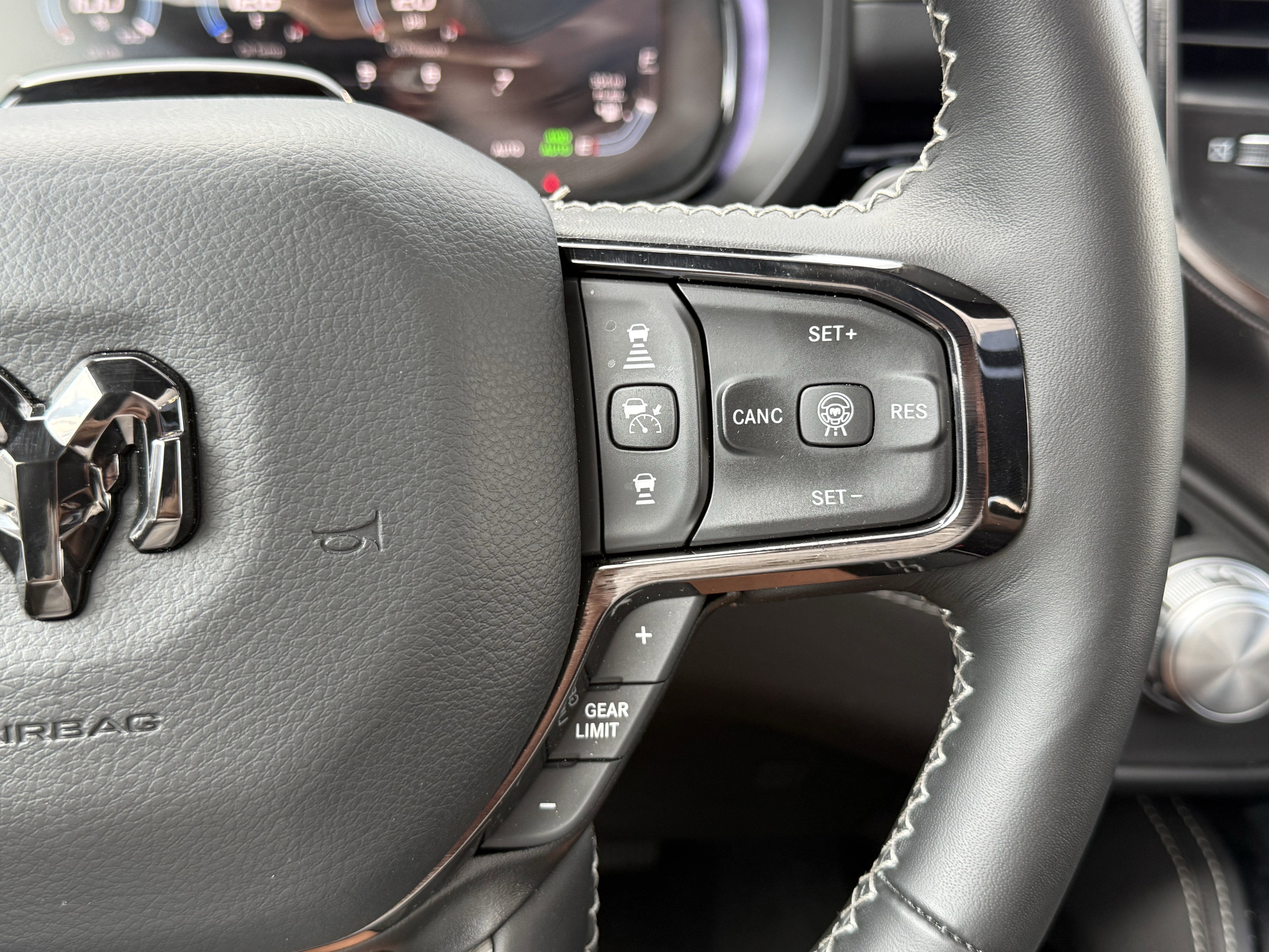 2025 RAM 1500 LIMITED