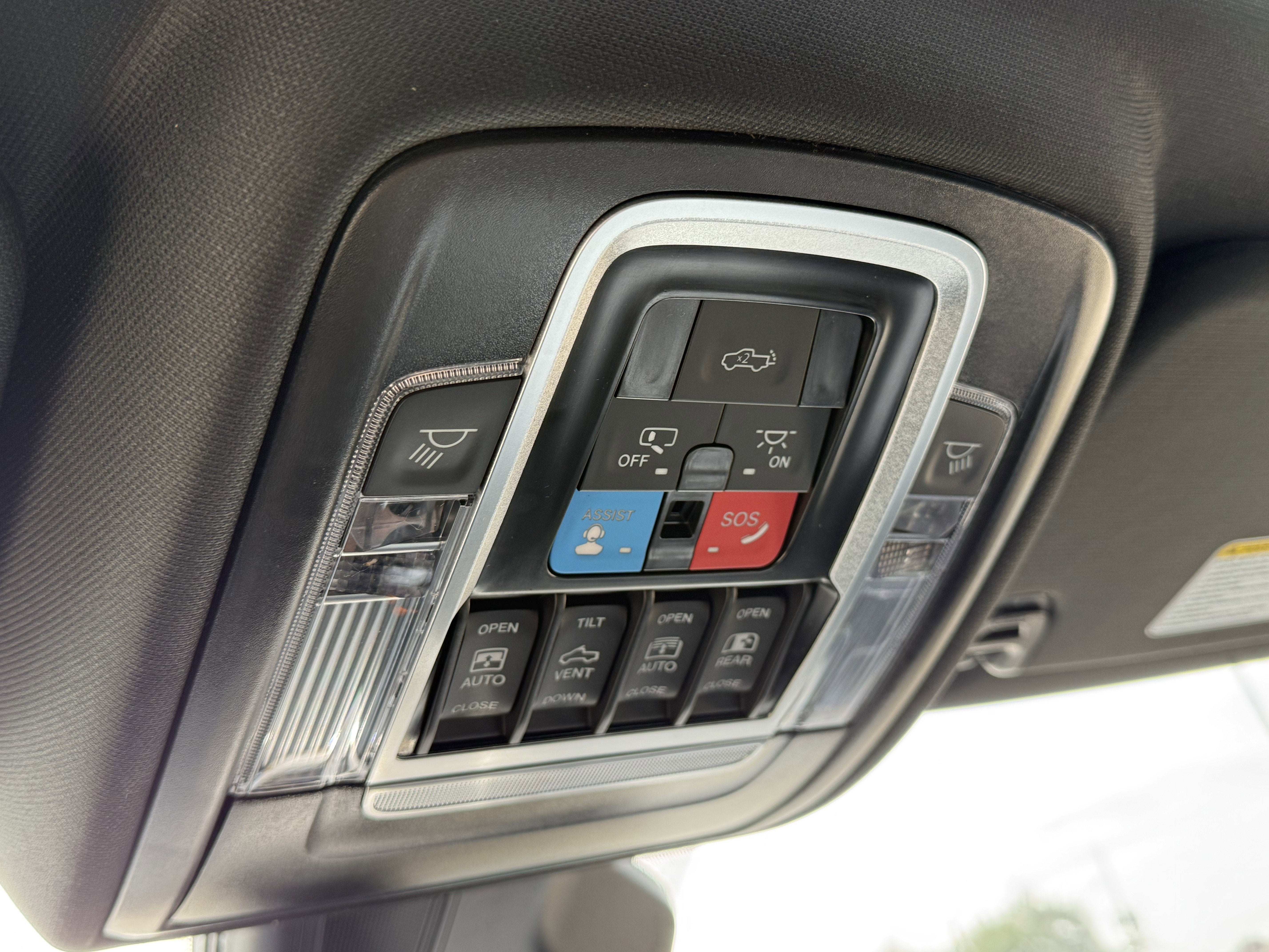 2025 RAM 1500 LIMITED