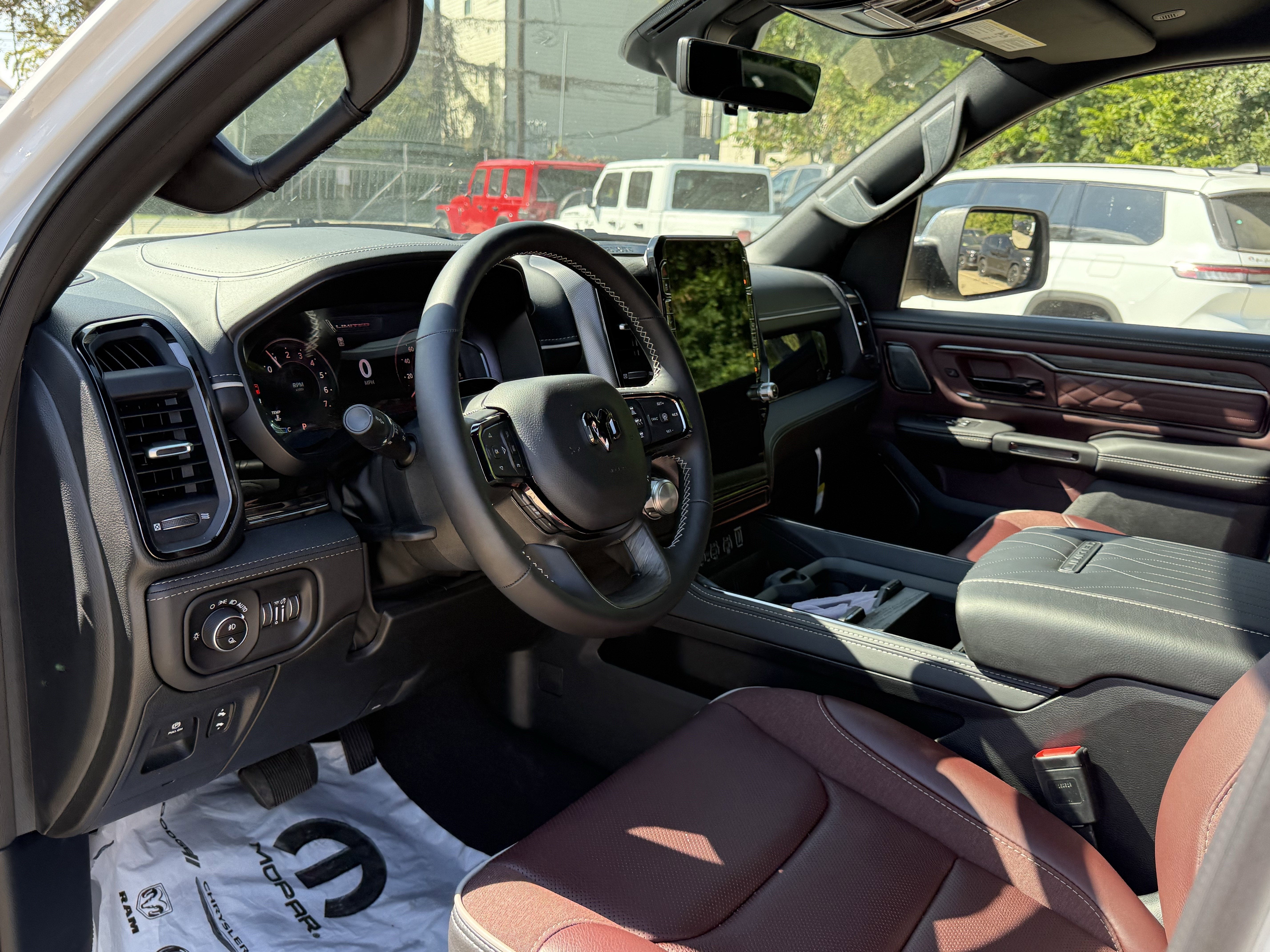 2025 RAM 1500 LIMITED