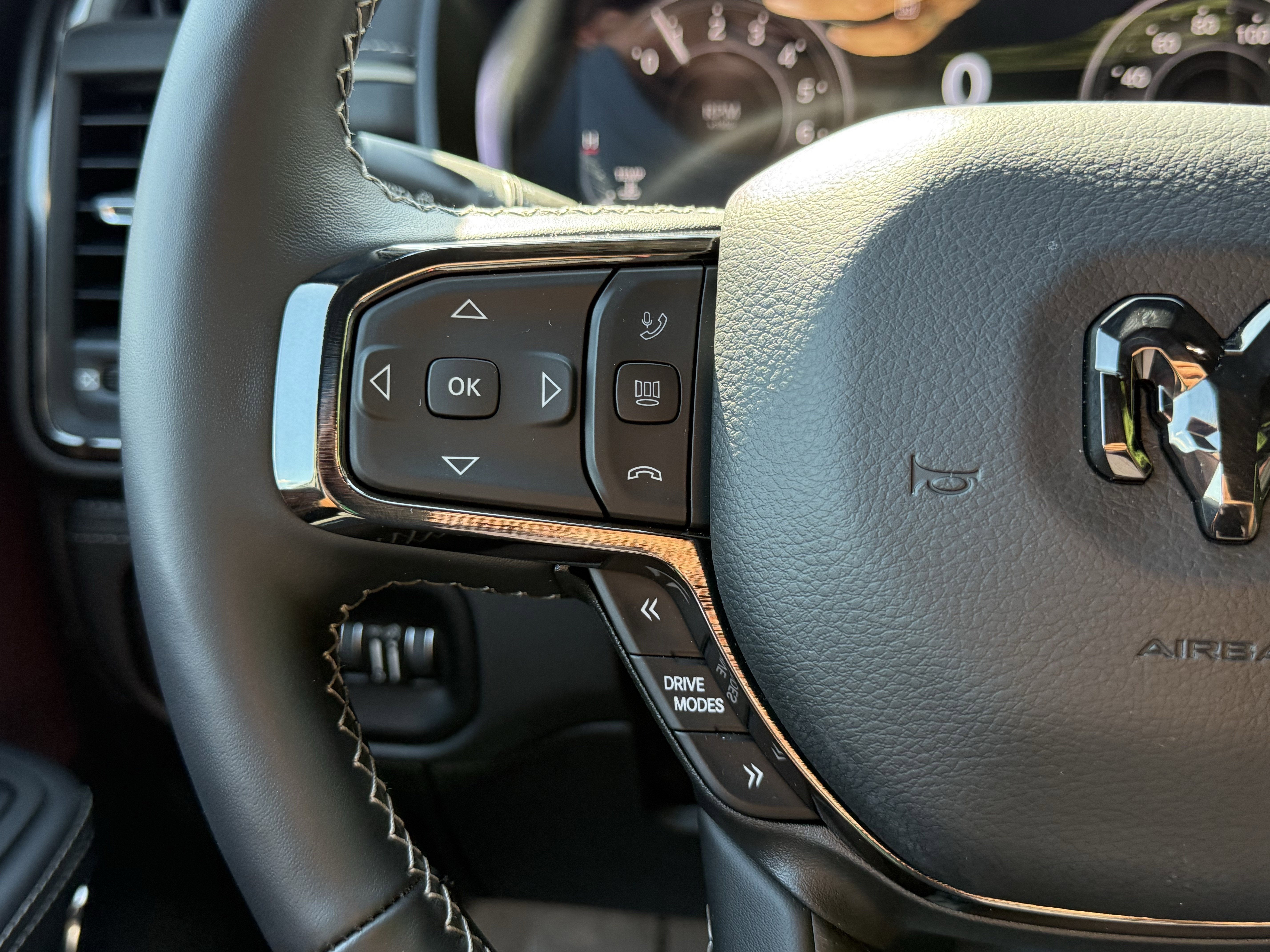 2025 RAM 1500 LIMITED