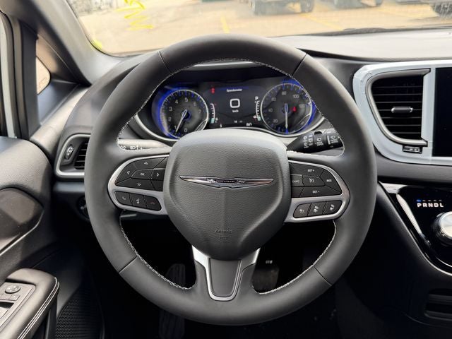 2026 Chrysler Voyager VOYAGER LX