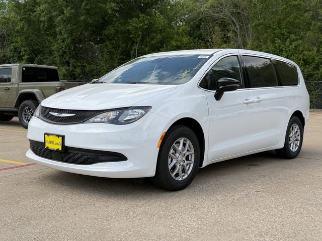 2026 Chrysler Voyager VOYAGER LX