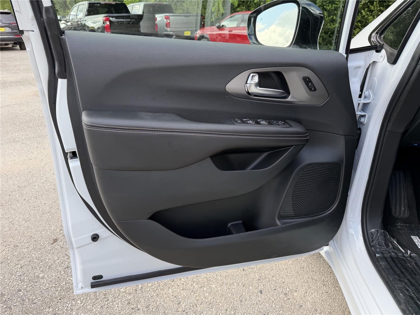2027 Chrysler Pacifica Limited