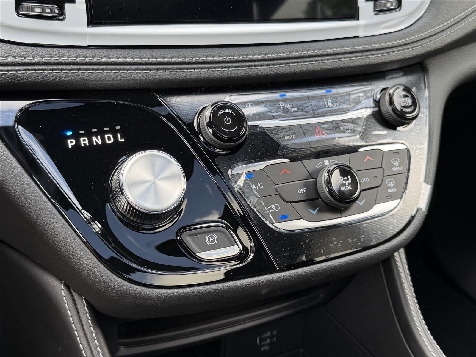 2027 Chrysler Pacifica Limited