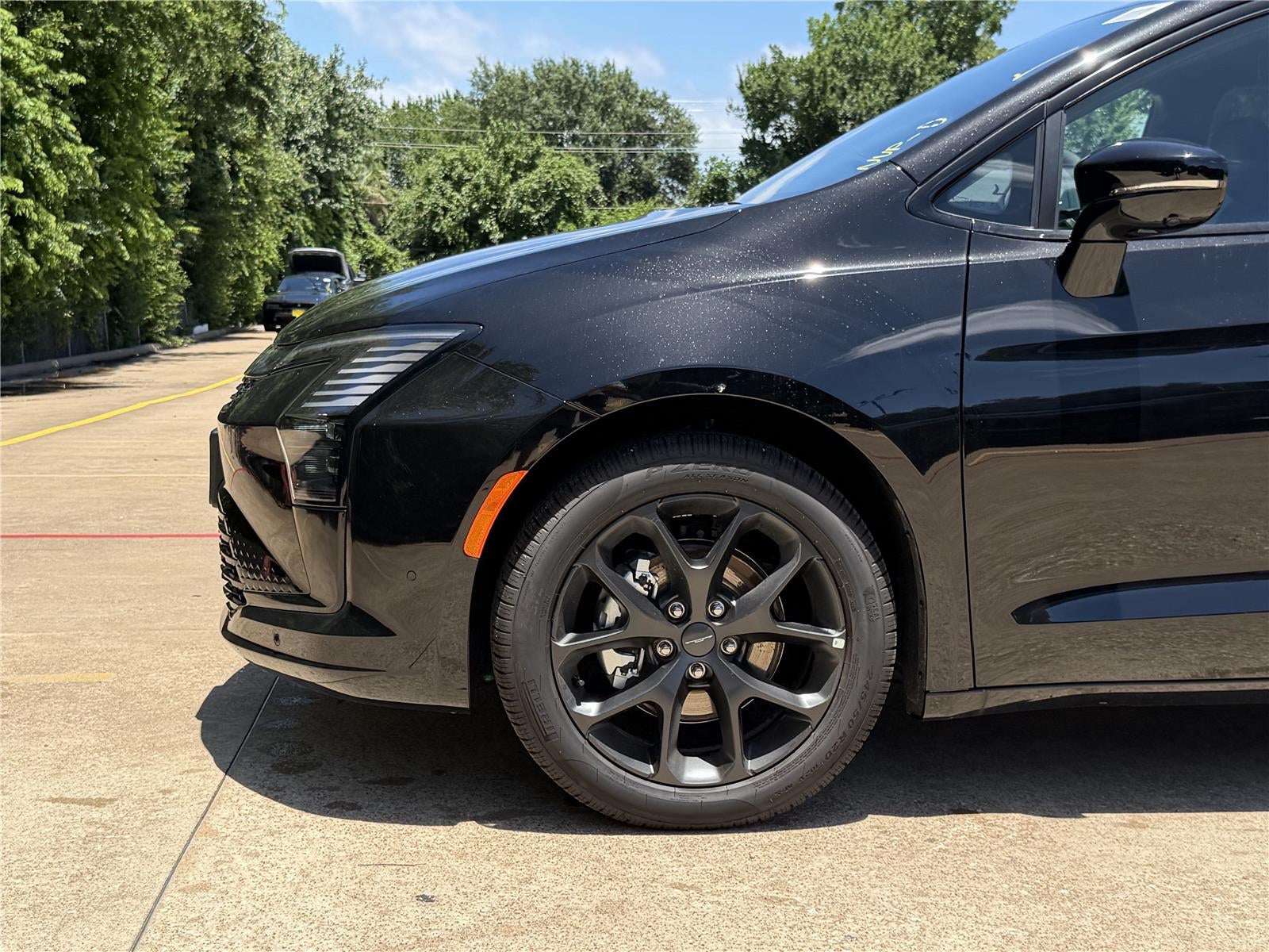 2027 Chrysler Pacifica Limited