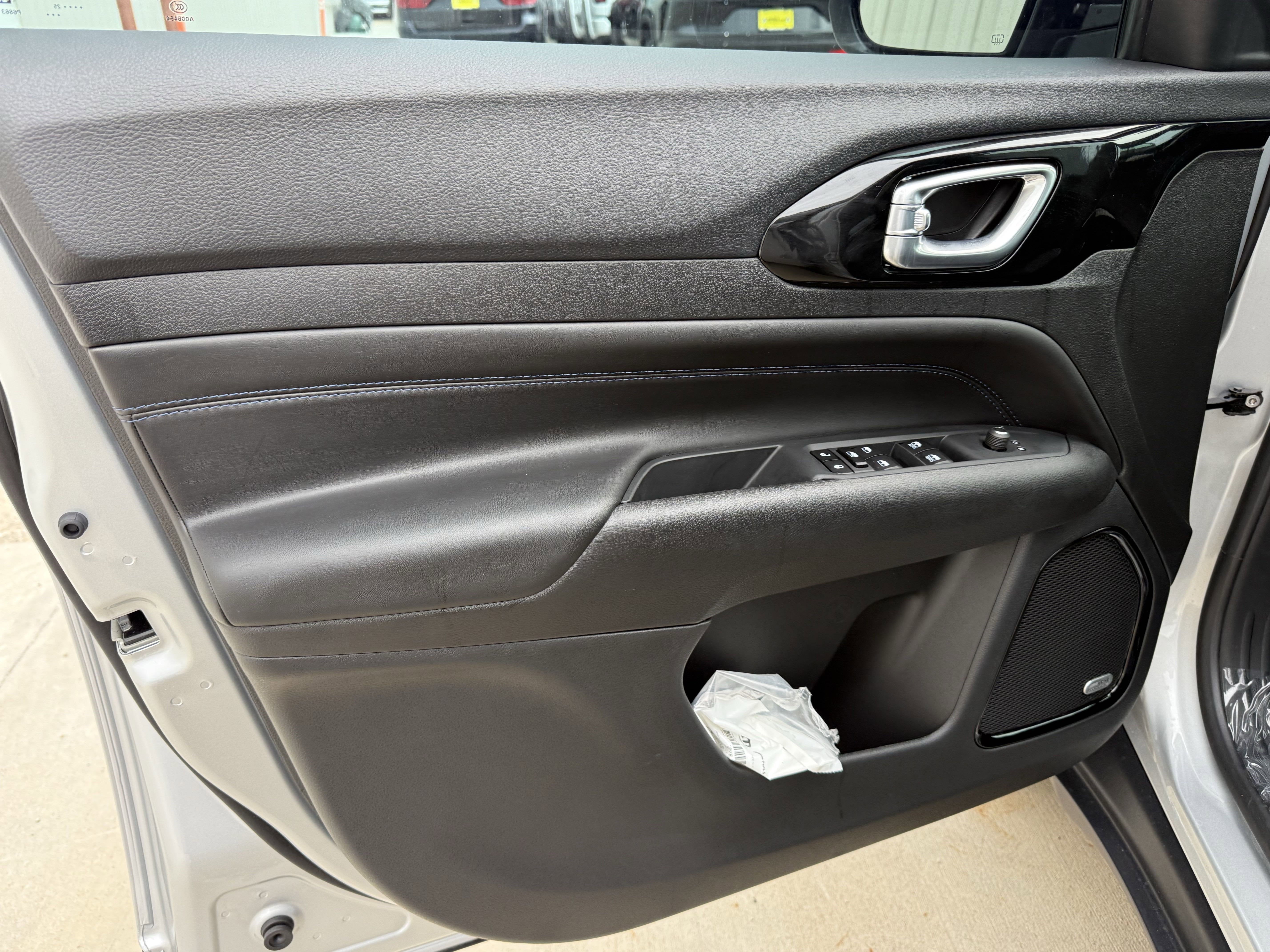 2025 Jeep Compass COMPASS LIMITED 4X4