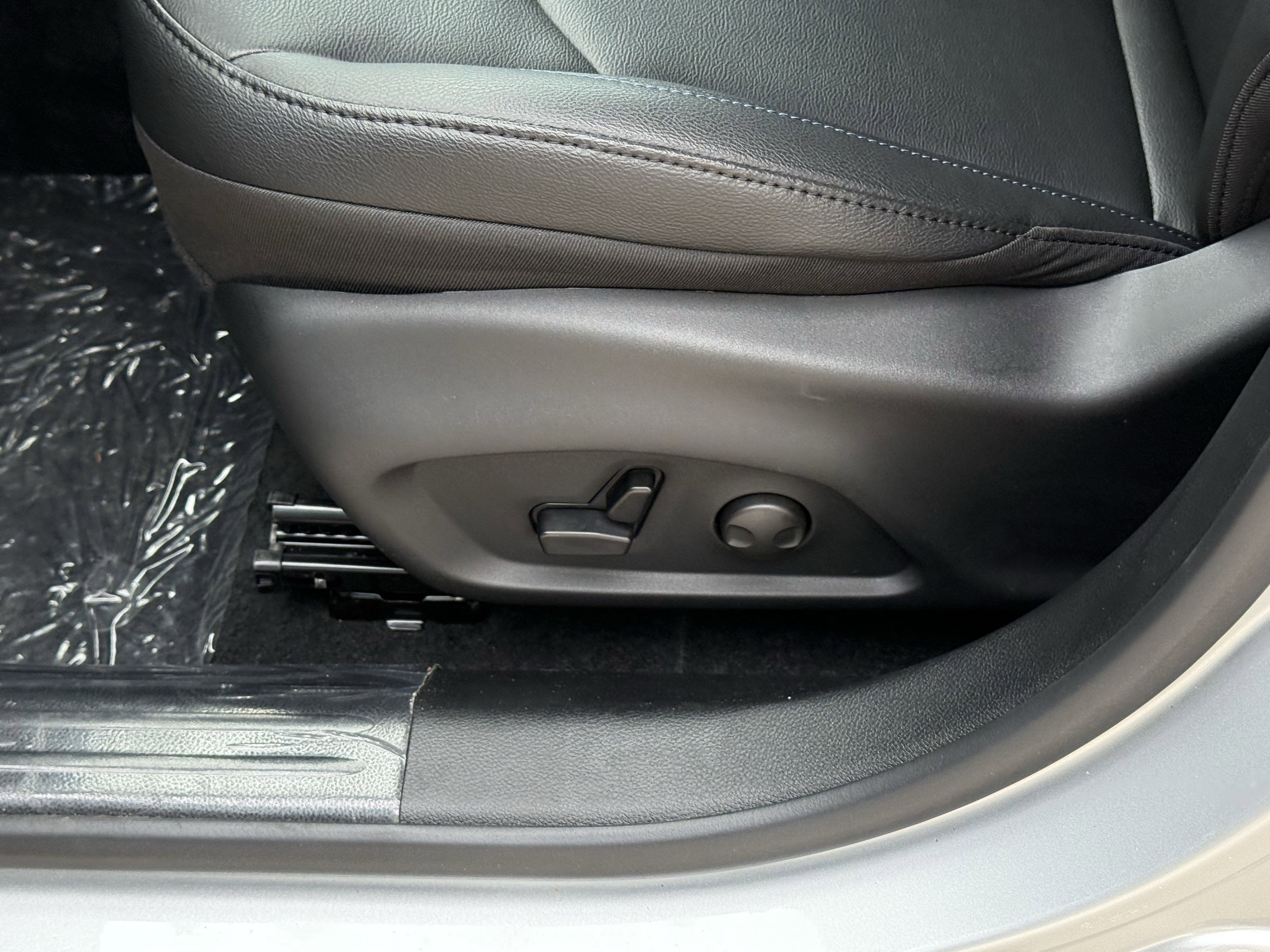 2025 Jeep Compass COMPASS LIMITED 4X4