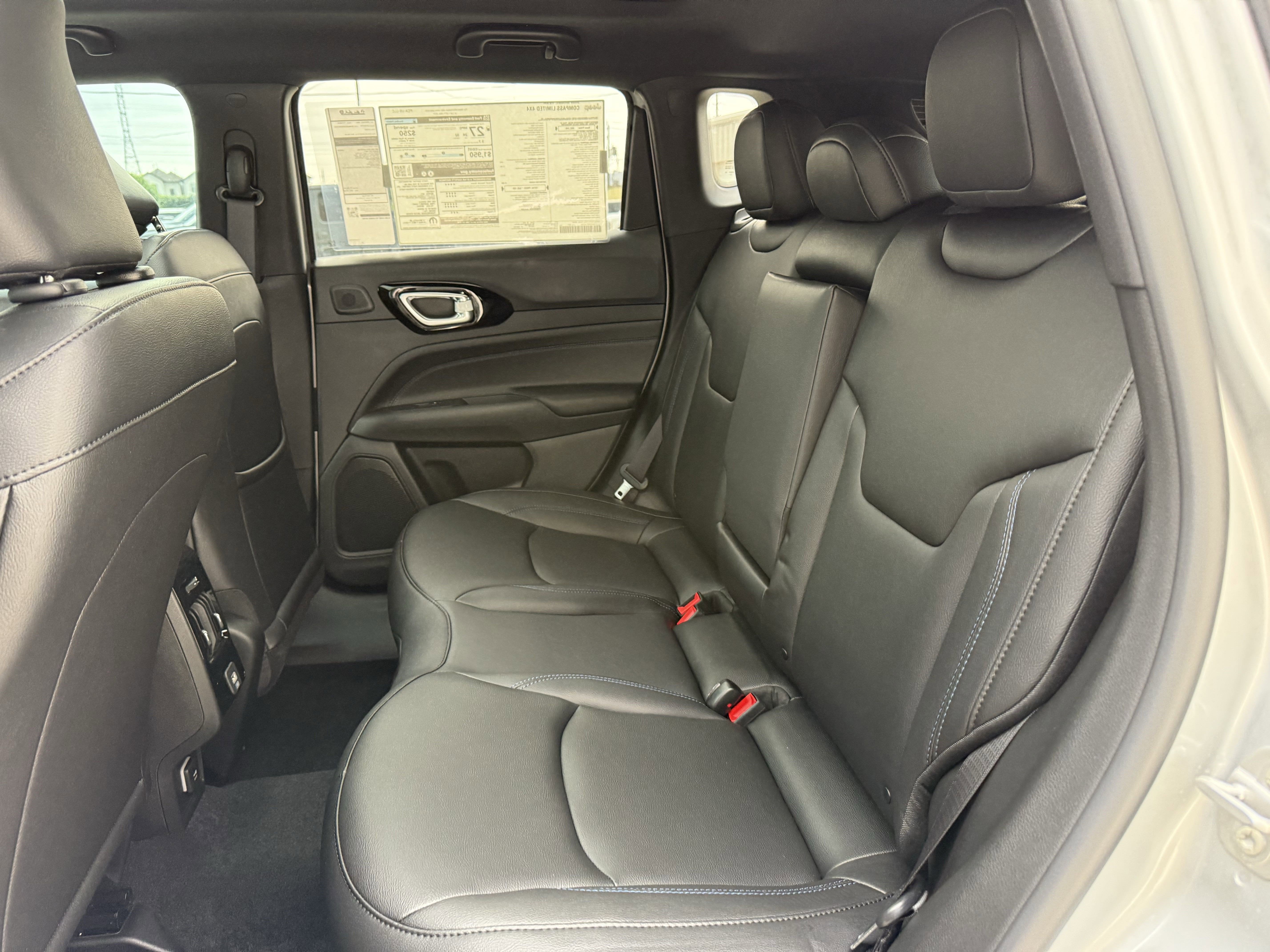 2025 Jeep Compass COMPASS LIMITED 4X4