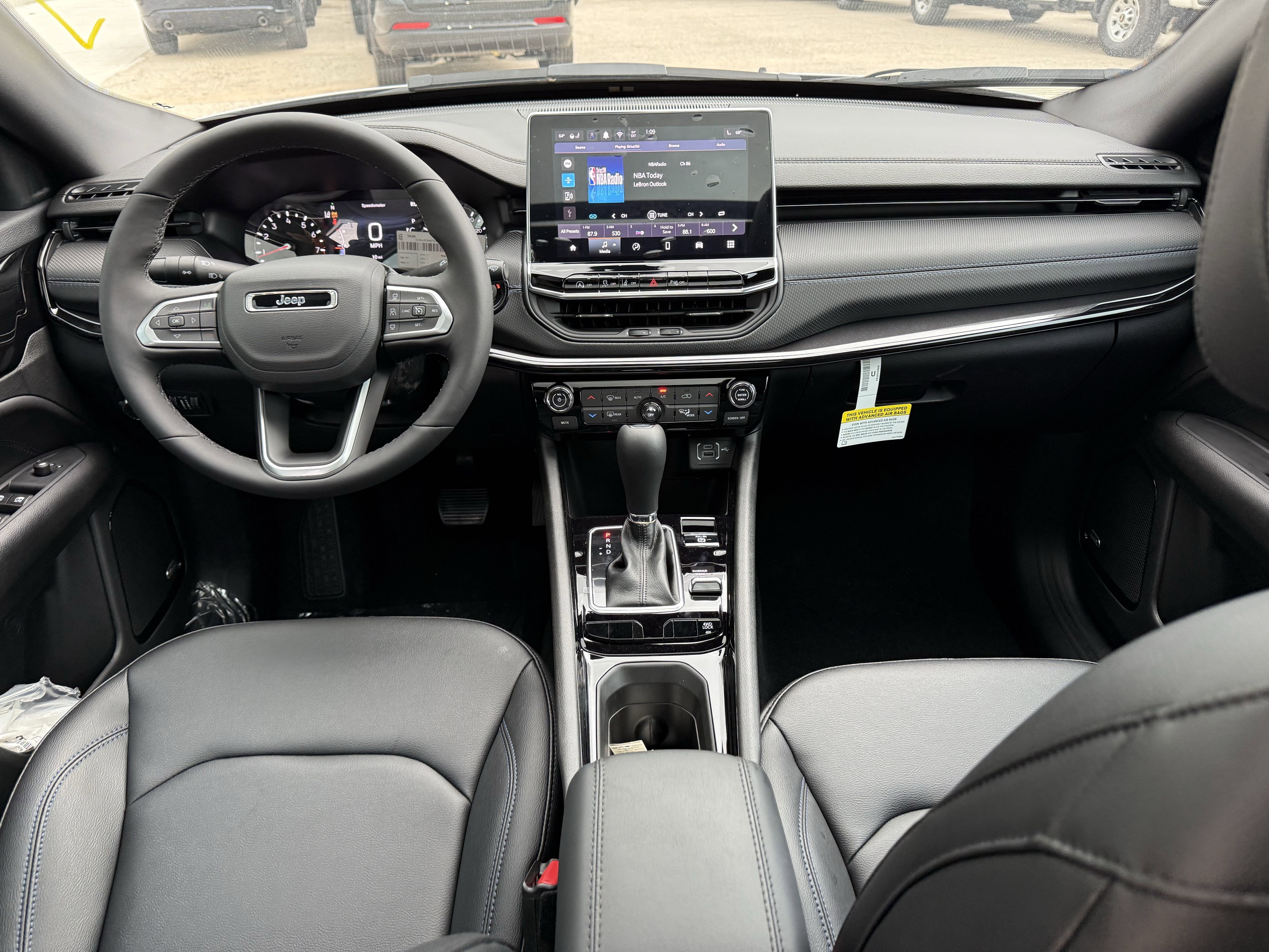 2025 Jeep Compass COMPASS LIMITED 4X4