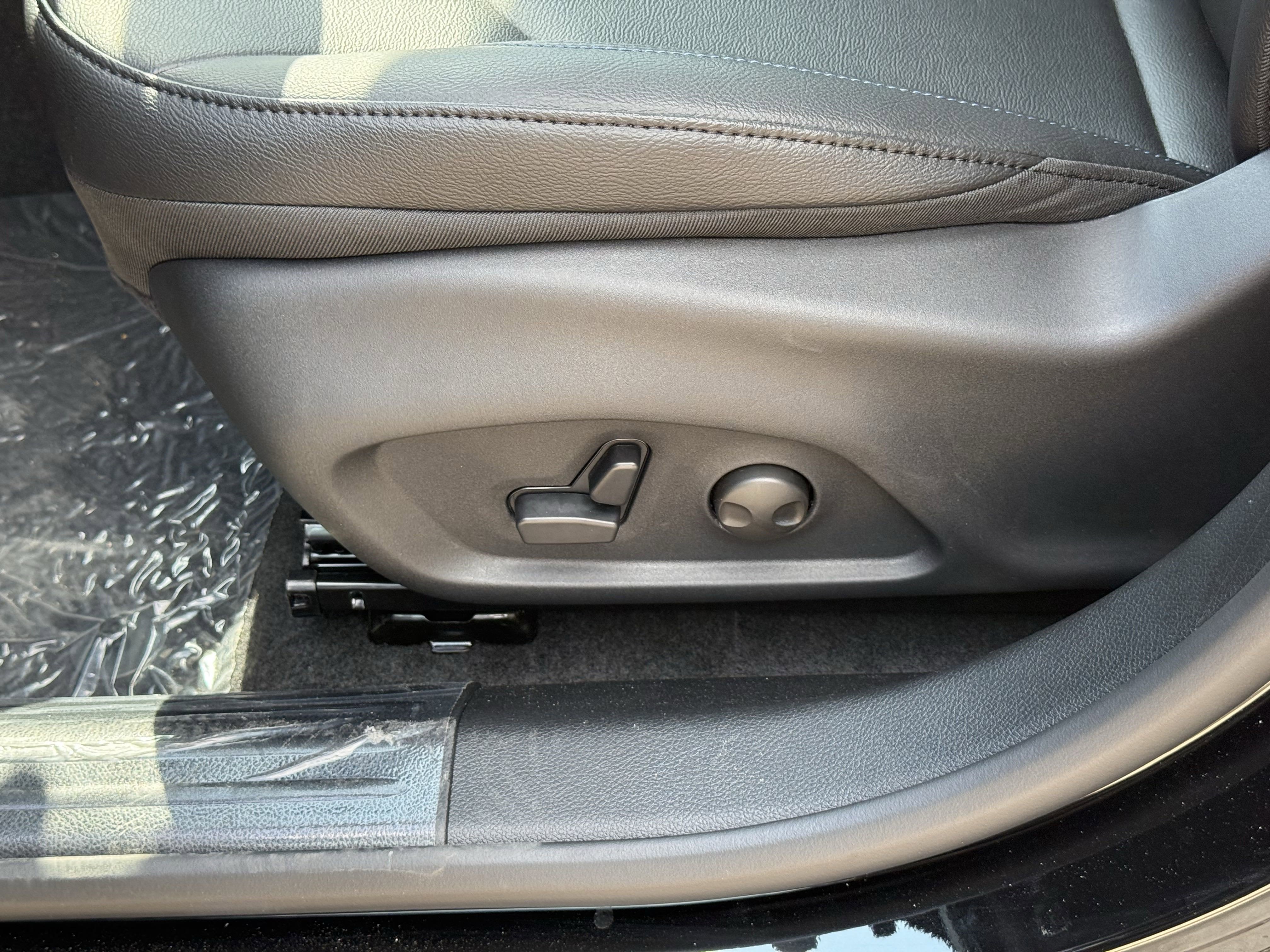 2025 Jeep Compass COMPASS LIMITED 4X4