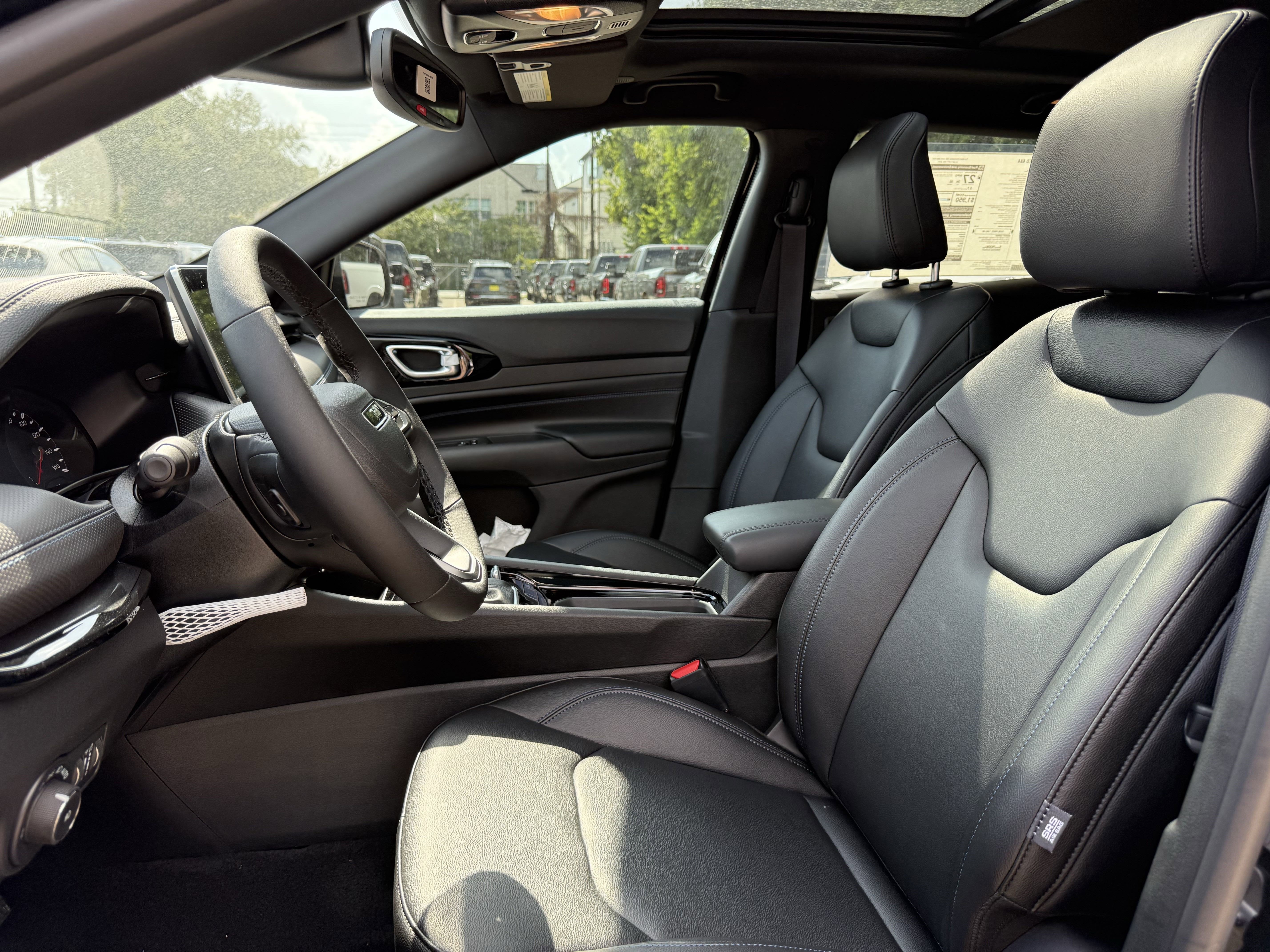 2025 Jeep Compass COMPASS LIMITED 4X4