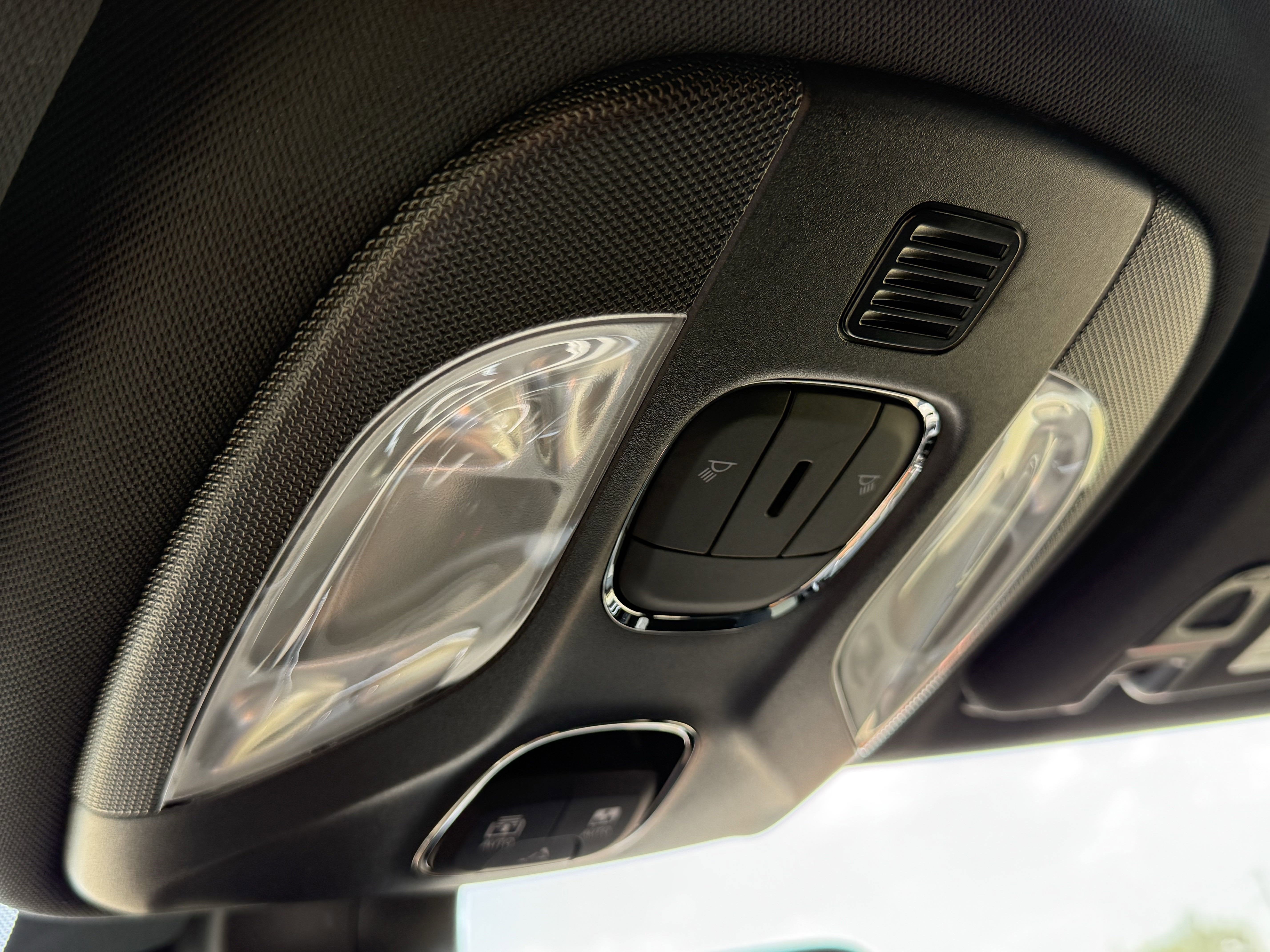 2025 Jeep Compass COMPASS LIMITED 4X4