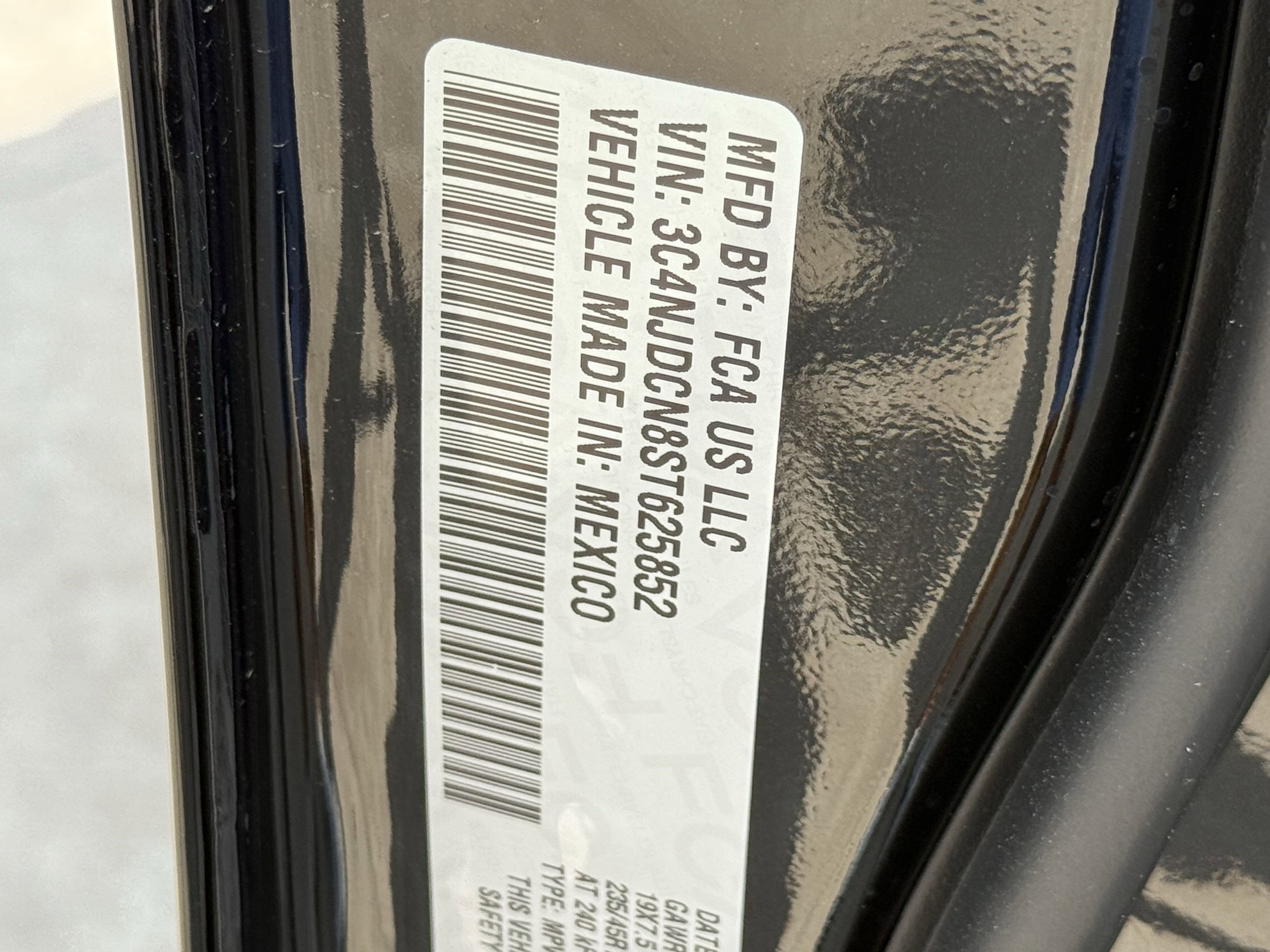 2025 Jeep Compass COMPASS LIMITED 4X4