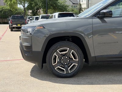 2026 Jeep Cherokee CHEROKEE LAREDO 4X4